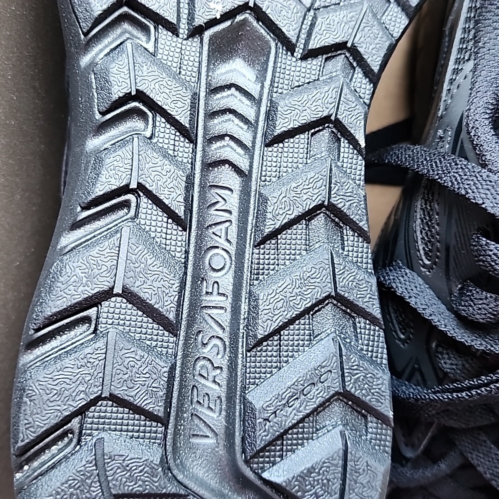 New Saucony Men's Black Athletic Shoes - Picture 7 of 11